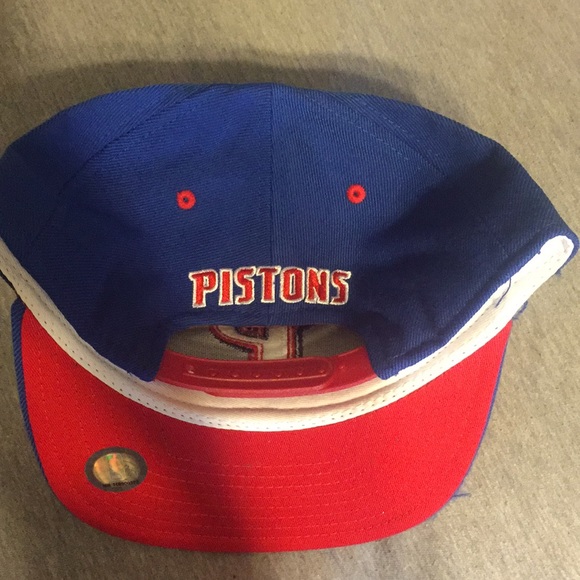 Snap Back Hat - Picture 2 of 2